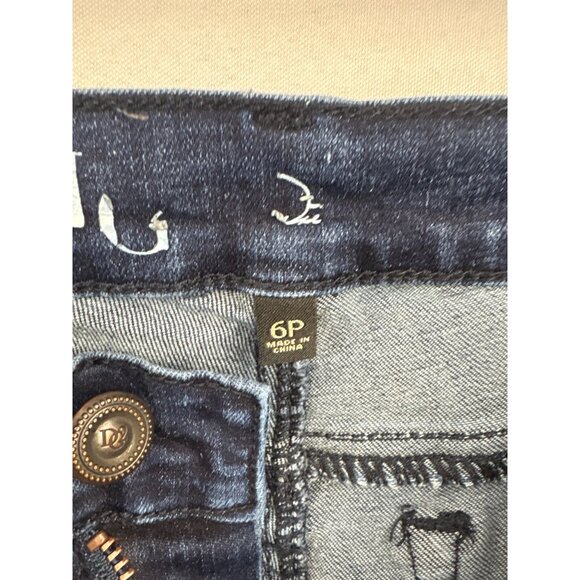 Women’s DG2 Size Petite 6 Dark Washed Blue Skinny Jeans - Picture 5 of 6